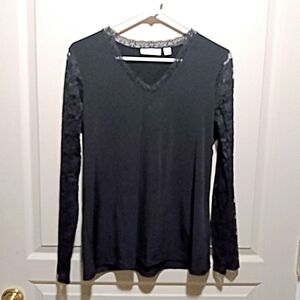 Susan Graver Black Knit top.